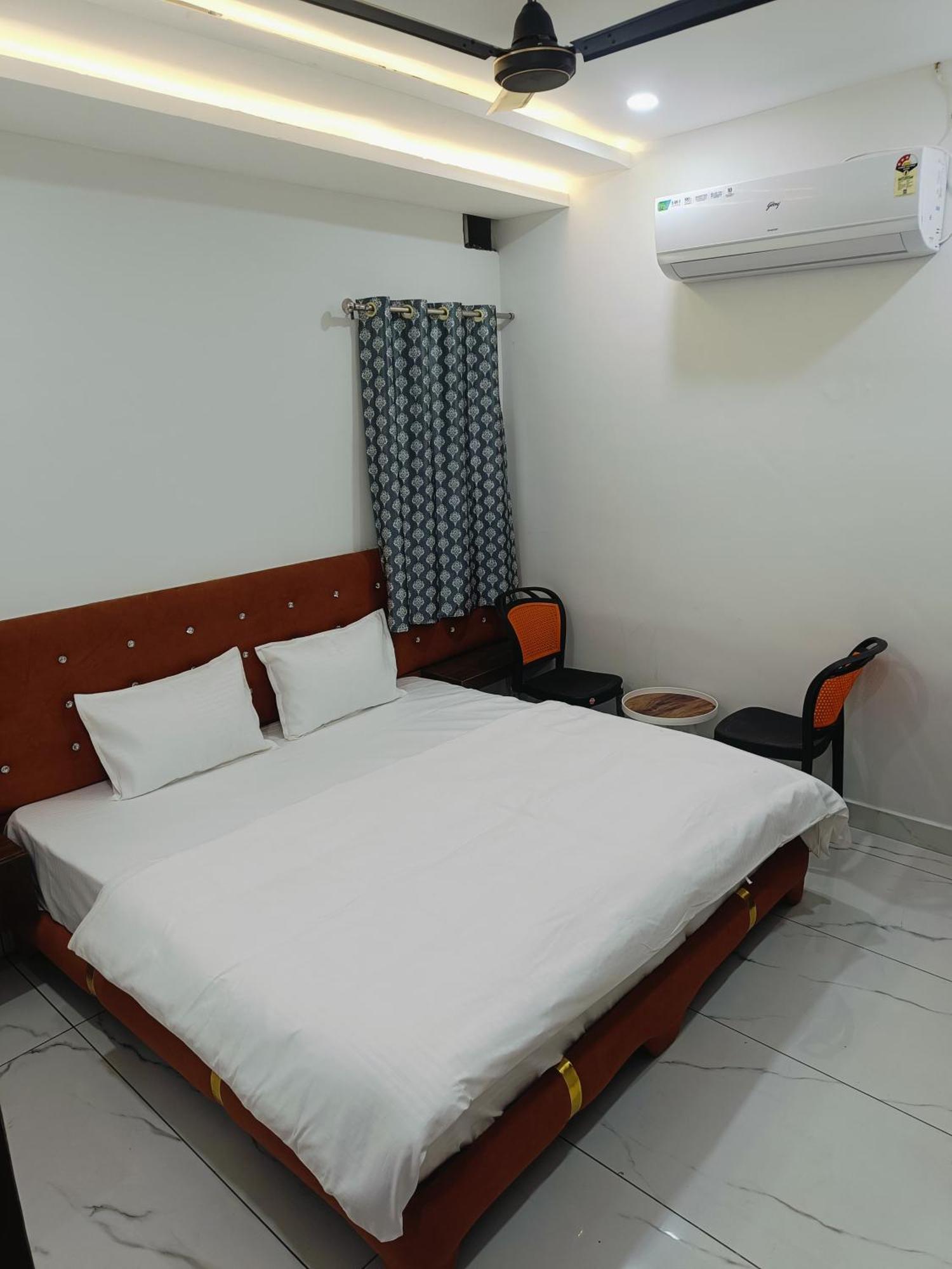 Hotel Shree Kedar Palace Ujjain Exterior foto
